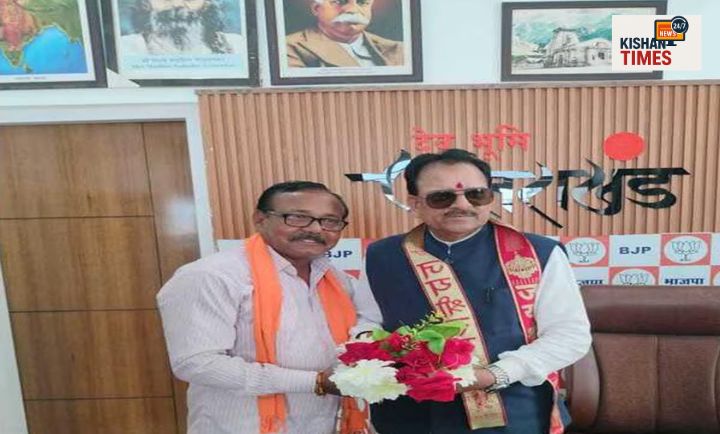 "सांसद अजय भट्ट ने त्रिलोक सिंह नौला को हल्द्वानी ब्लॉक का प्रतिनिधि नियुक्त किया"