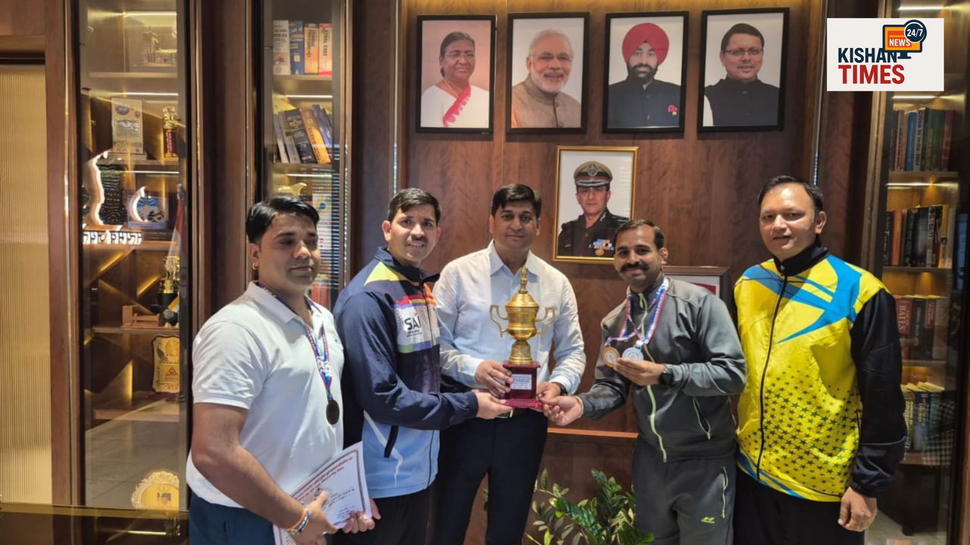 हरिद्वार पुलिस के खिलाड़ी 24वीं जूडो क्लस्टर प्रतियोगिता 2025 में मेडल जीतते हुए"