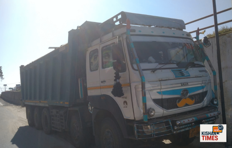 श्यामपुर पुलिस द्वारा ओवरलोड मिट्टी ले जा रहे डंपर को सीज करने की कार्रवाई