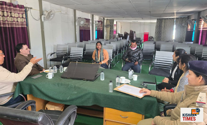 महिला हेल्पलाइन रुड़की द्वारा पारिवारिक विवादों की काउंसलिंग