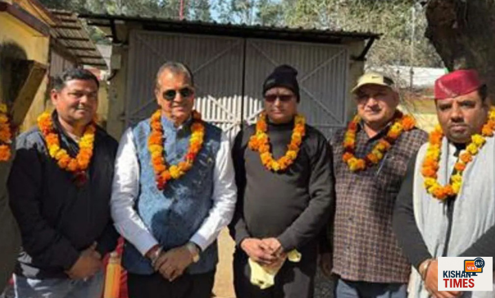 ऋषिकेश में गढ़वाल टैक्सी यूनियन की नवगठित कार्यकारिणी ने पूर्व कैबिनेट मंत्री एवं विधायक प्रेमचंद अग्रवाल से शिष्टाचार भेंट की।