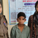कनखल पुलिस ने घूमते मिले नाबालिग बच्चे को परिजनों से मिलाया