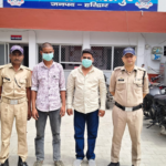 ज्वालापुर क्षेत्र में विवाद के बाद कार्रवाई करती हरिद्वार पुलिस।