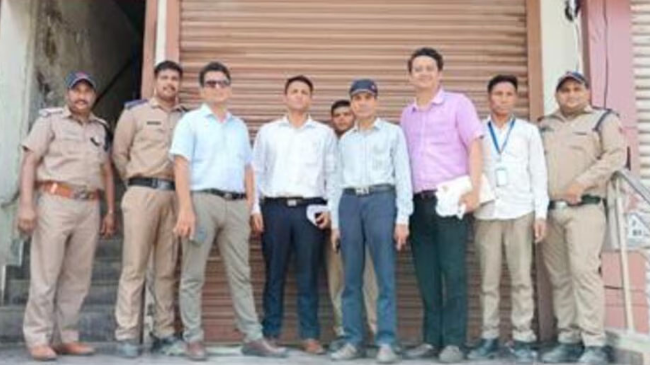 रुड़की में अनियमितताओं पर सील किया गया मोटर ड्राइविंग ट्रेनिंग स्कूल।